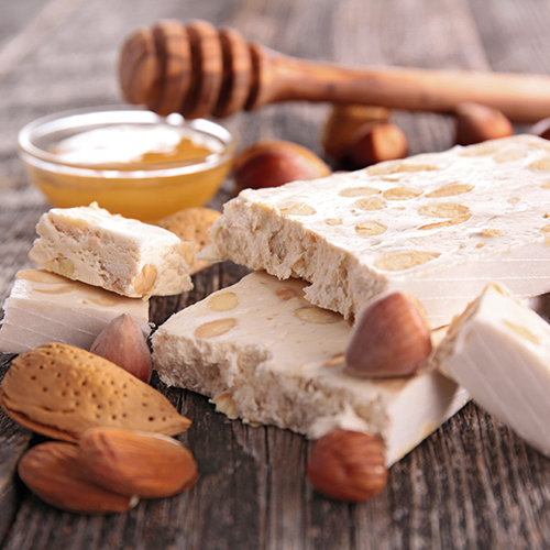 NOUGAT DE LIMOUX AUX AMANDES GRILLÉES ET AU MIEL