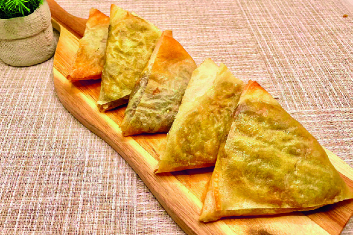 SAMOUSSA AU CONFIT DE CANARD