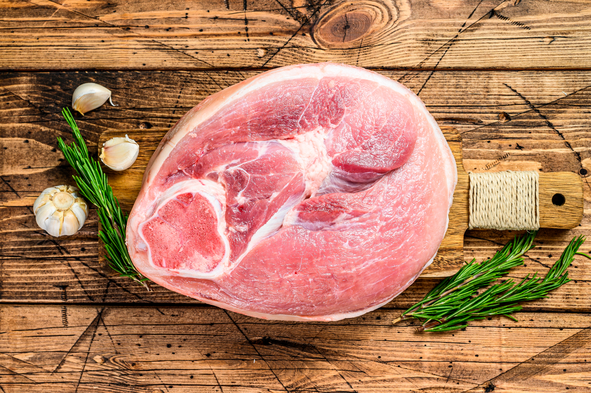 PORC : ROUELLE DE JAMBON À GRILLER