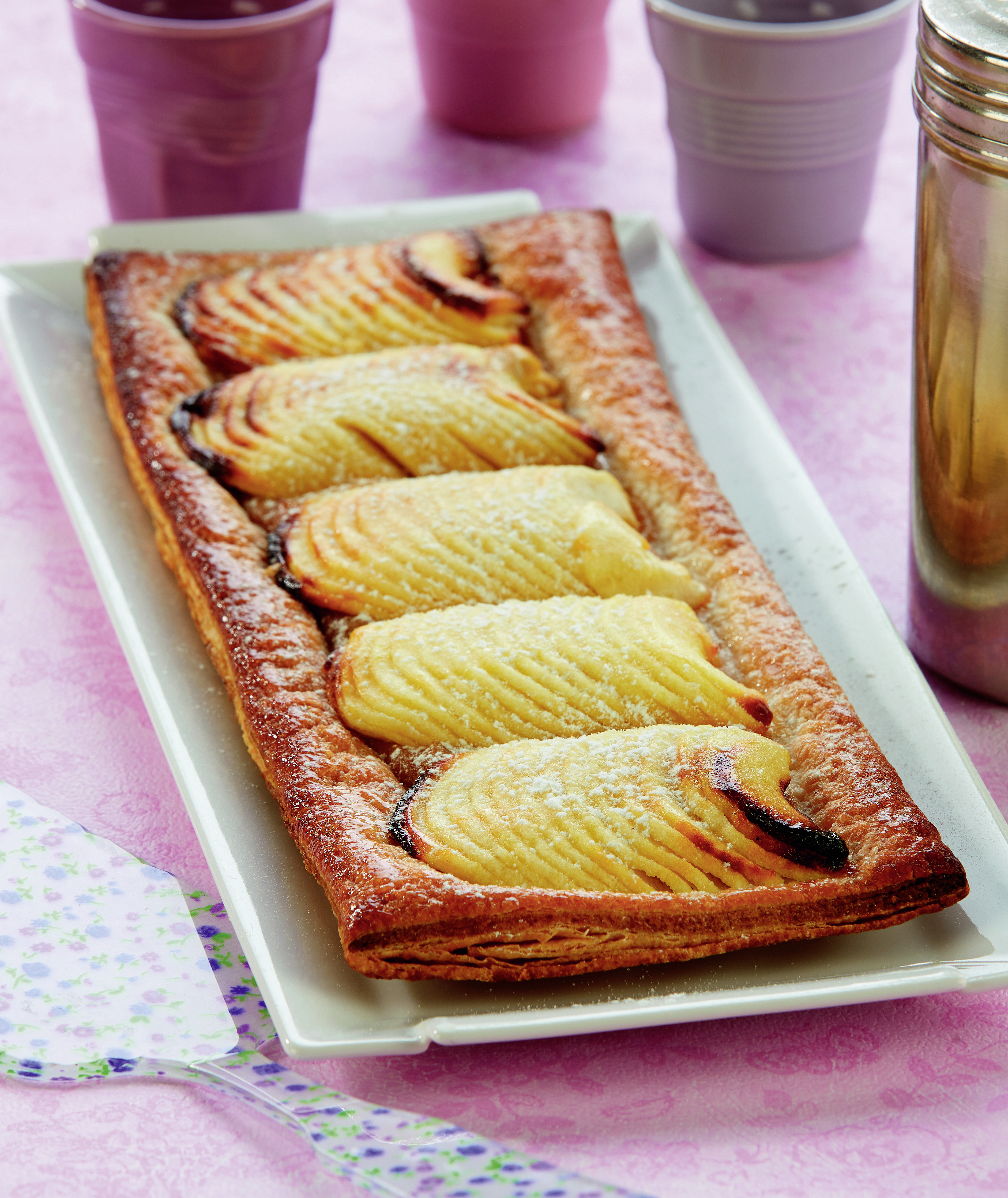 BANDE FEUILLETÉE SUCRÉE AUX POMMES