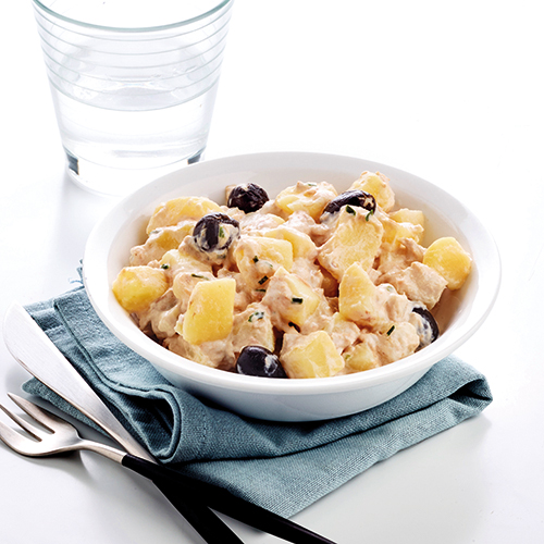SALADE DE POMMES DE TERRE ET THON RELEVÉE D’UNE POINTE D’AIL ET DE CIBOULETTE