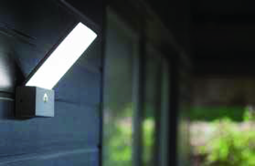 APPLIQUE EXTÉRIEURE LED INTÉGRÉE