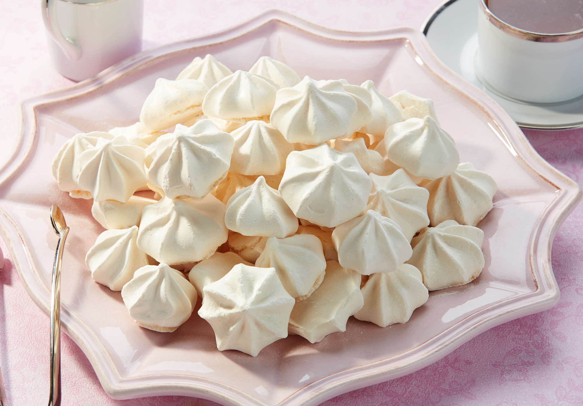 Meringues striées parfum vanille
