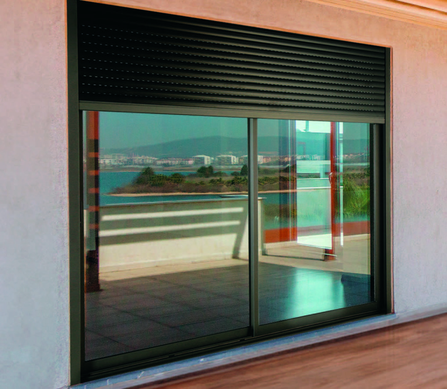 BAIE COULISSANTE ALUMINIUM AVEC VOLET ROULANT INTÉGRÉ