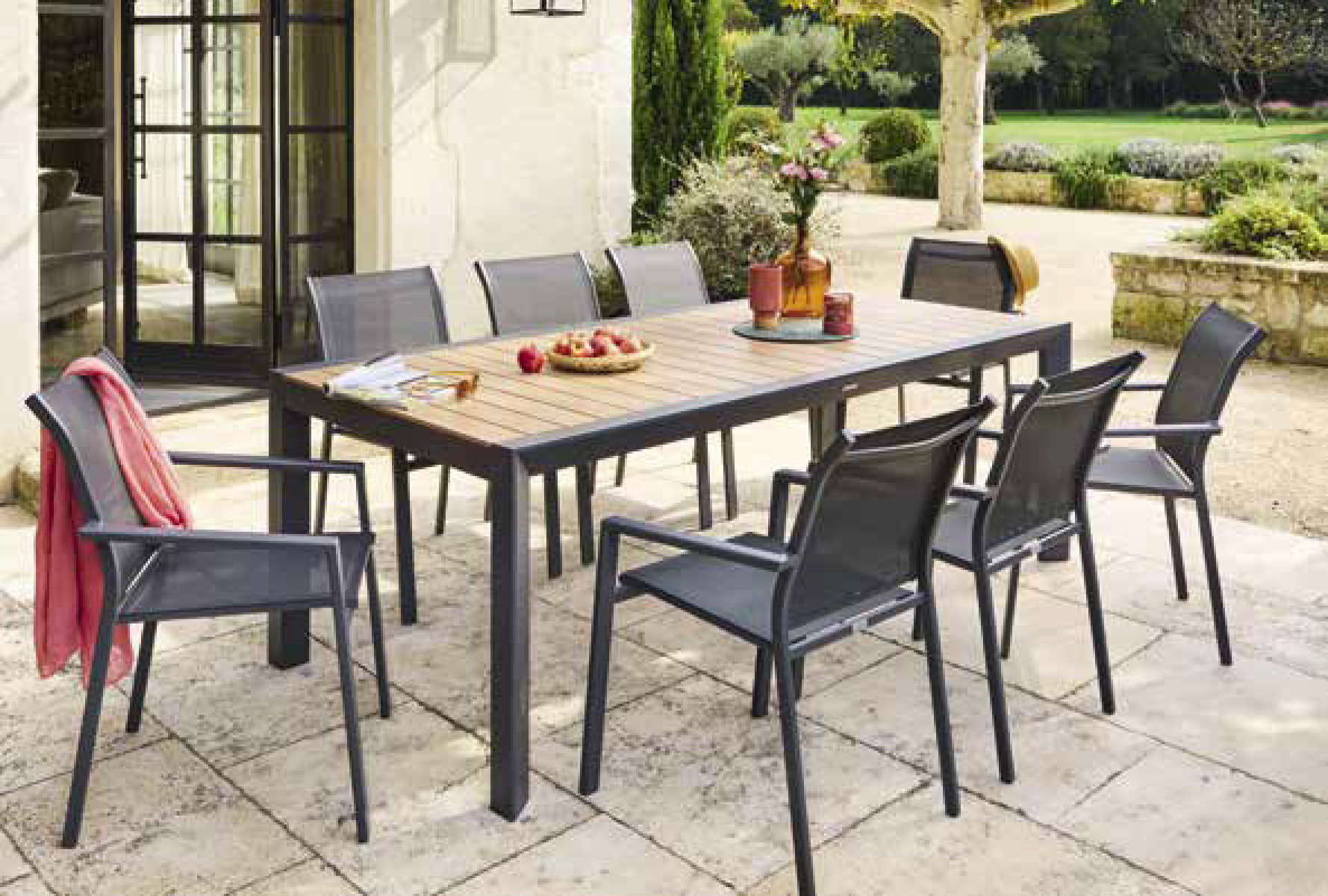 Fauteuil empilable ESSENTIA