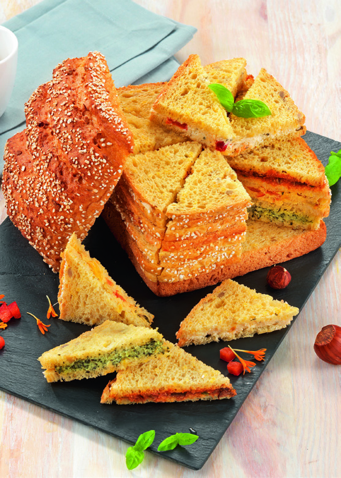 PAIN SURPRISE MÉDITERRANÉEN 32 SANDWICHS(2)