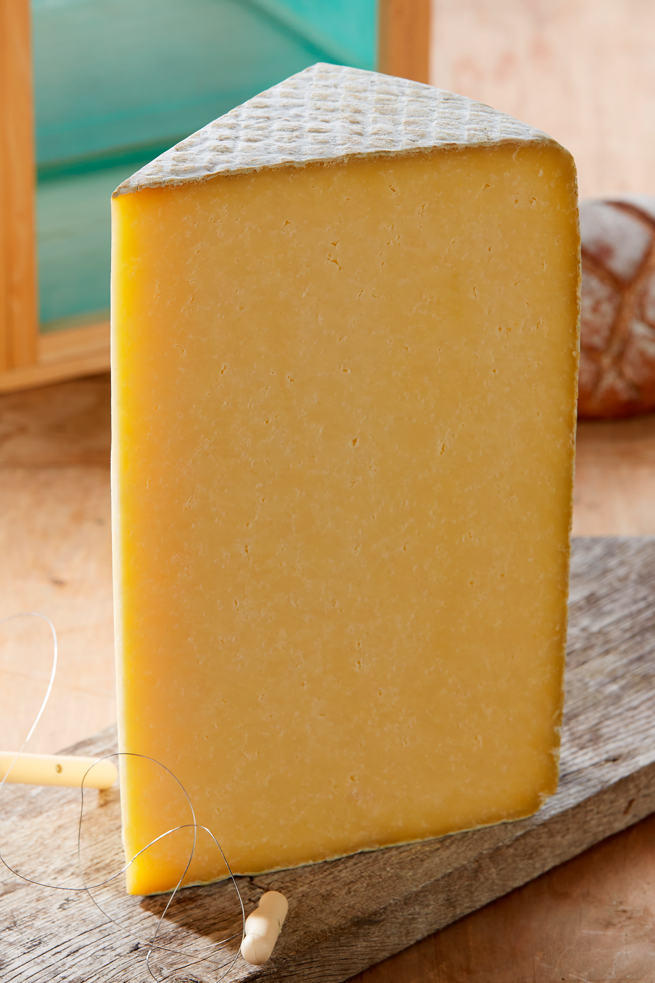 Cantal Entre-Deux AOP 4 mois d'affinage 30% Mat.Gr.