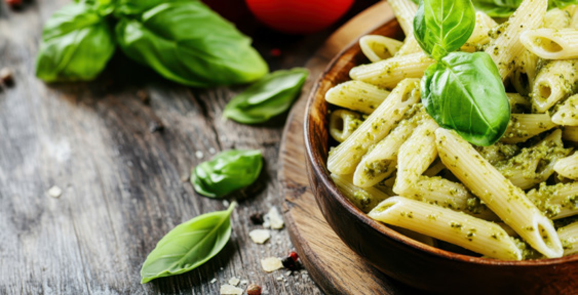 SALADE DE PENNE AU PESTO