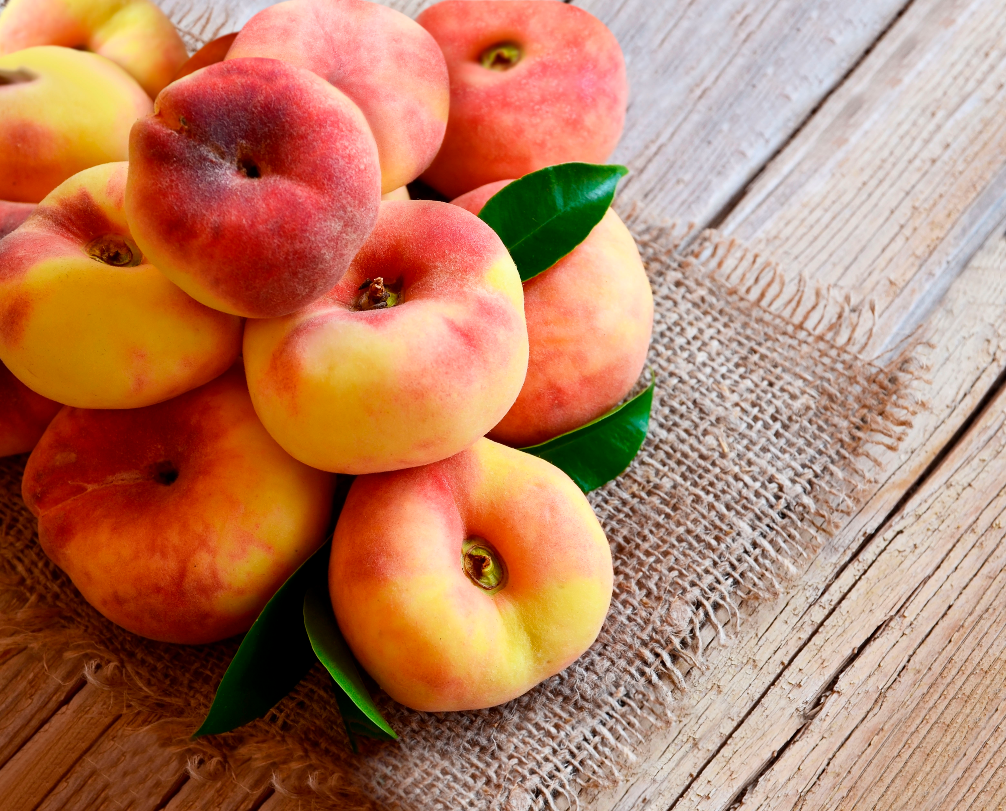 PÊCHES PLATES BLANCHES