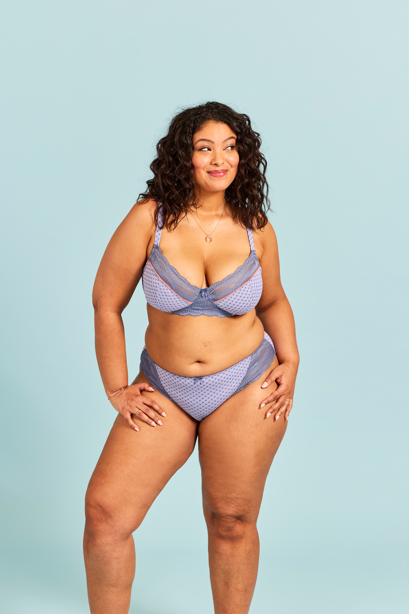 SOUTIEN- GORGE MAINTIEN AVEC ARMATURES 