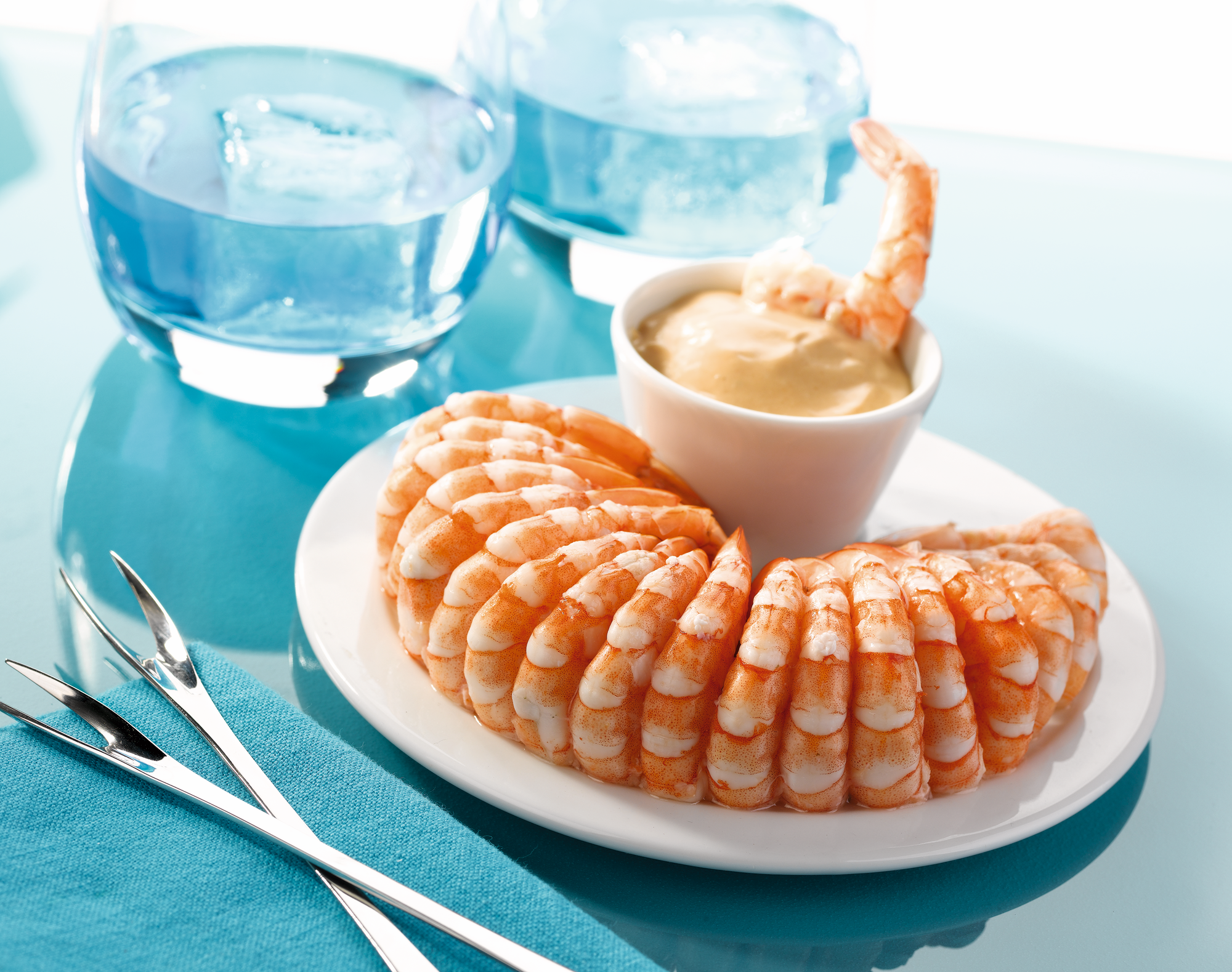 Eventail de queue de crevette décortiquée ASC sauce cocktail