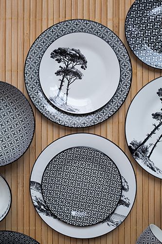 Grande assiette en porcelaine