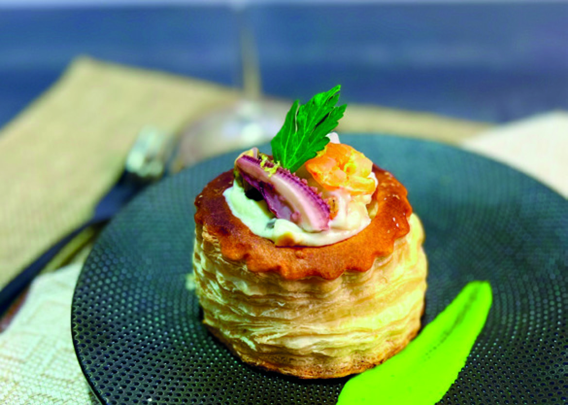 BOUCHÉE AUX FRUITS DE MER