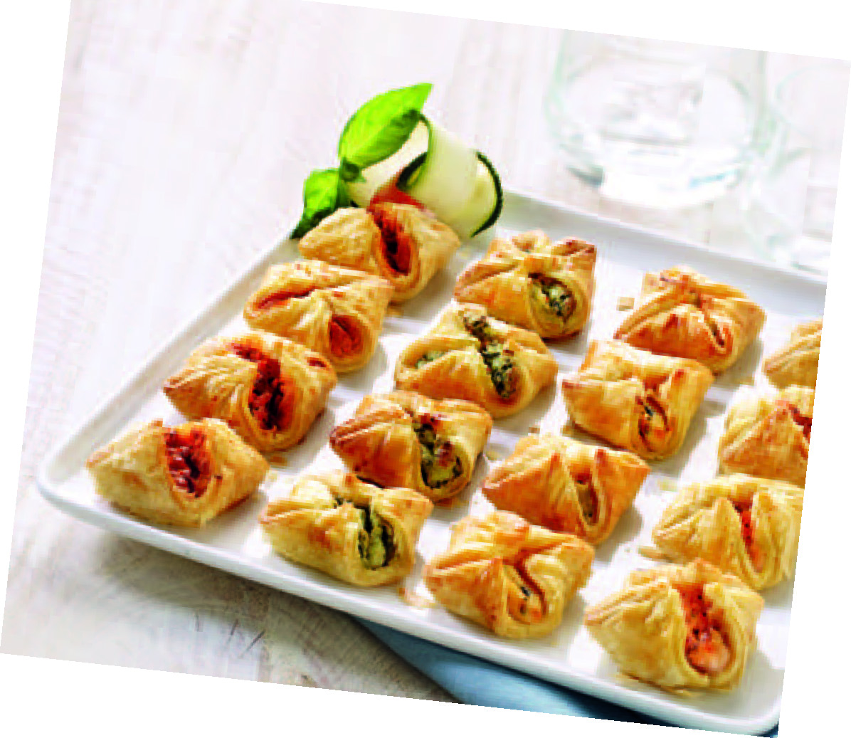 16 MINI PANIERS FEUILLETÉS