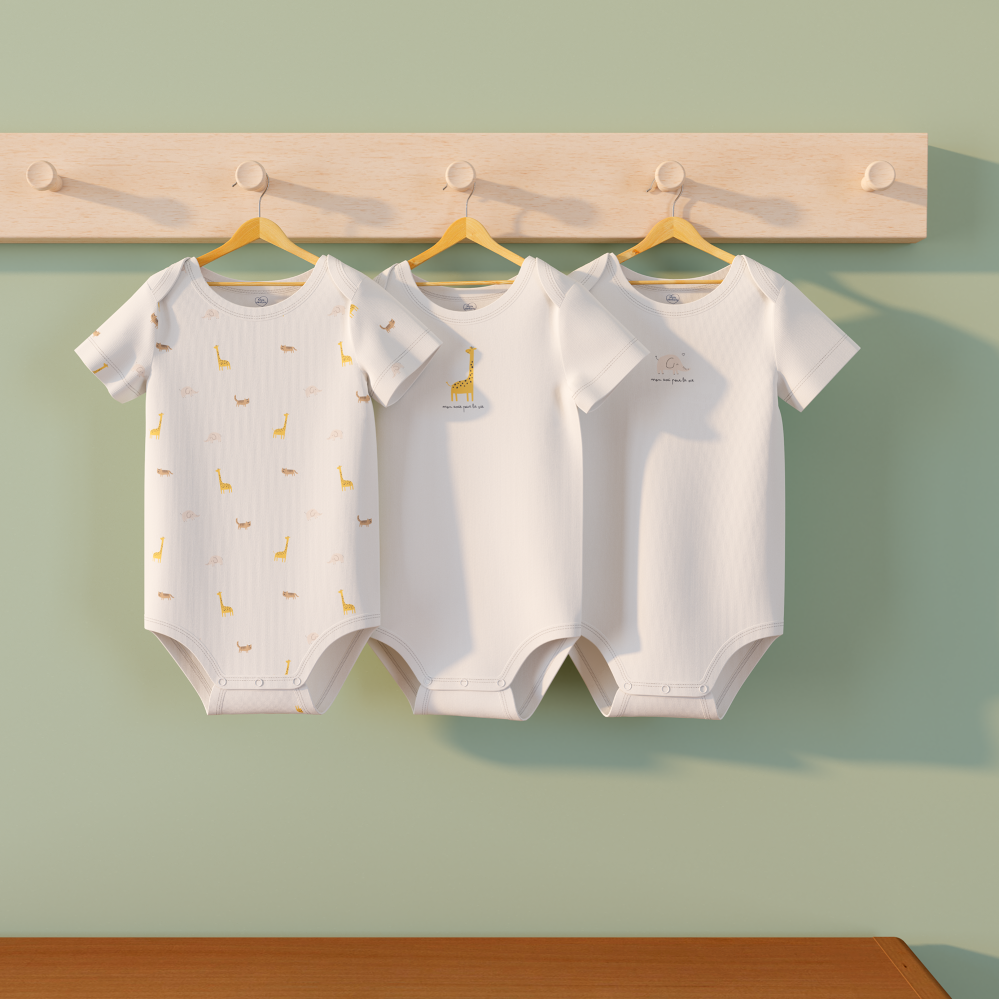 LOT DE 3 BODIES MANCHES COURTES BÉBÉ