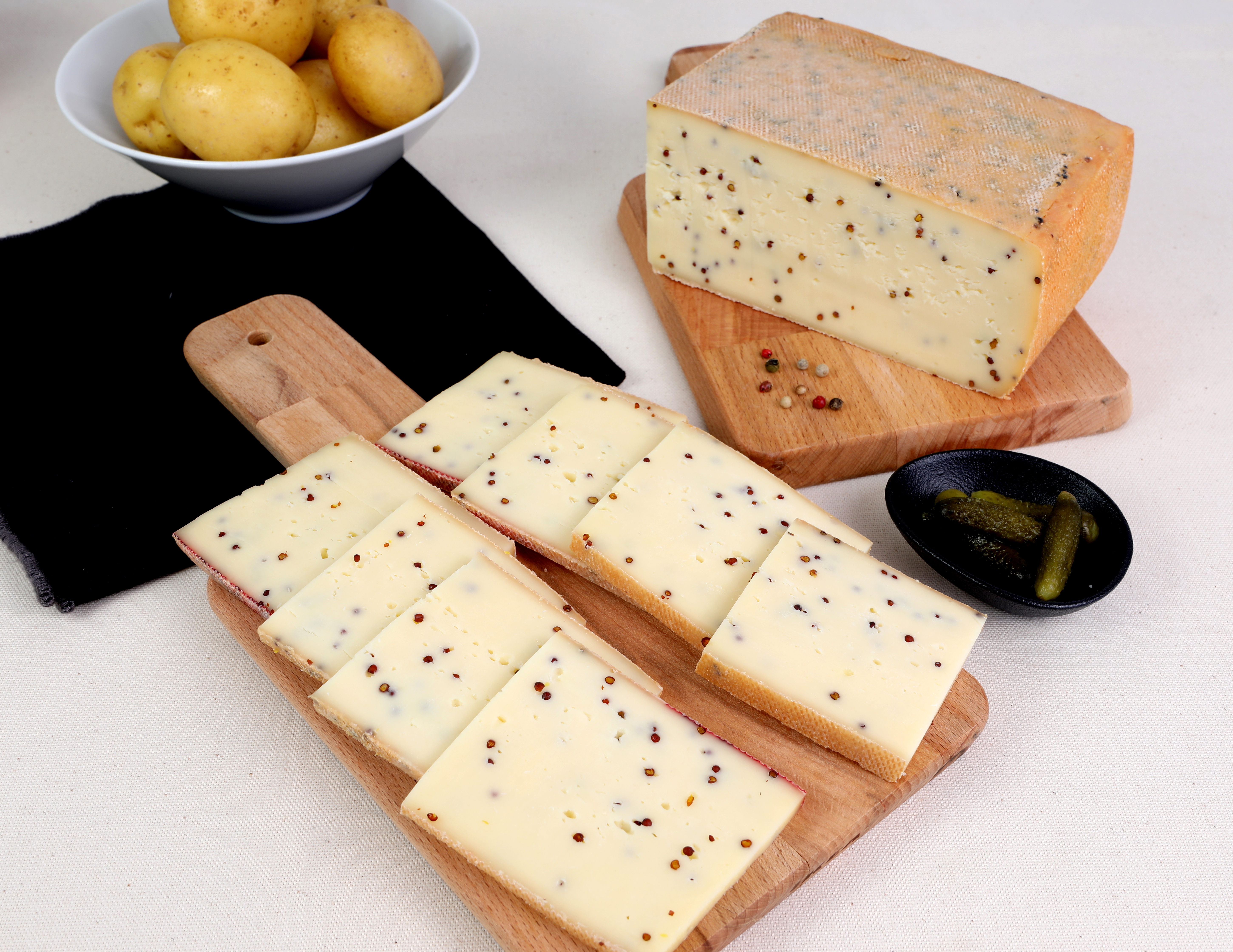 FROMAGE POUR RACLETTE MOUTARDE 26% MAT.GR.