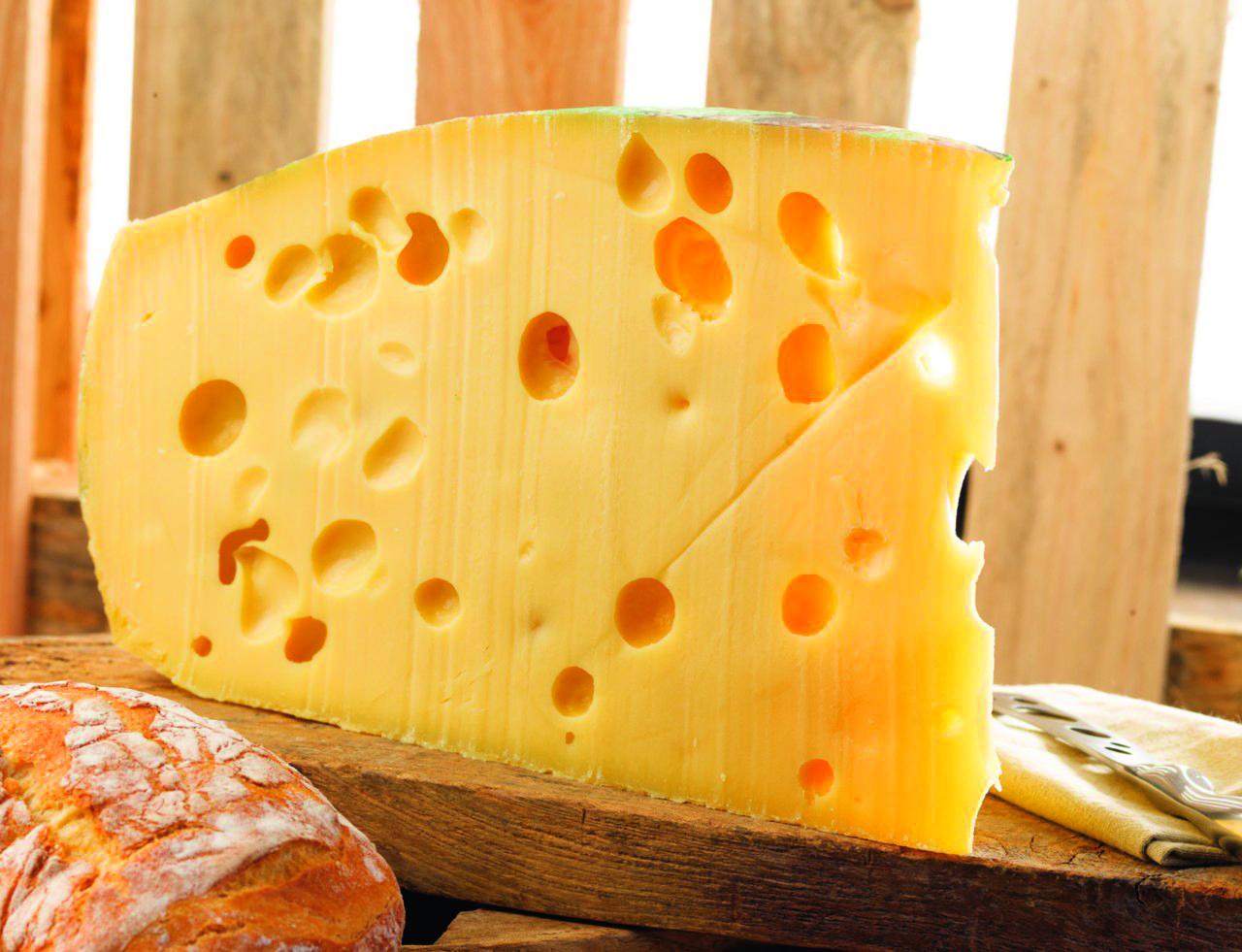 EMMENTAL GRAND CRU
LABEL ROUGE IGP 32% MAT.GR.