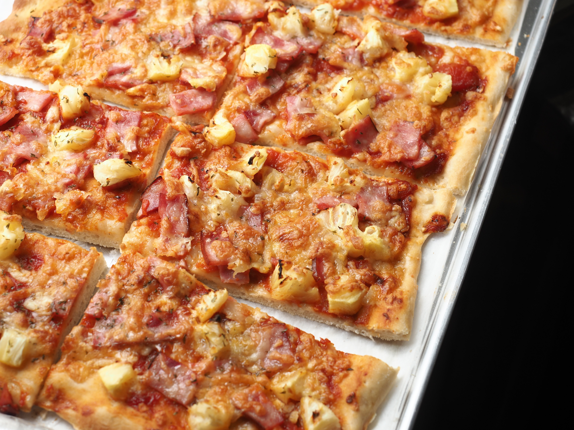 Pizza jambon emmental 