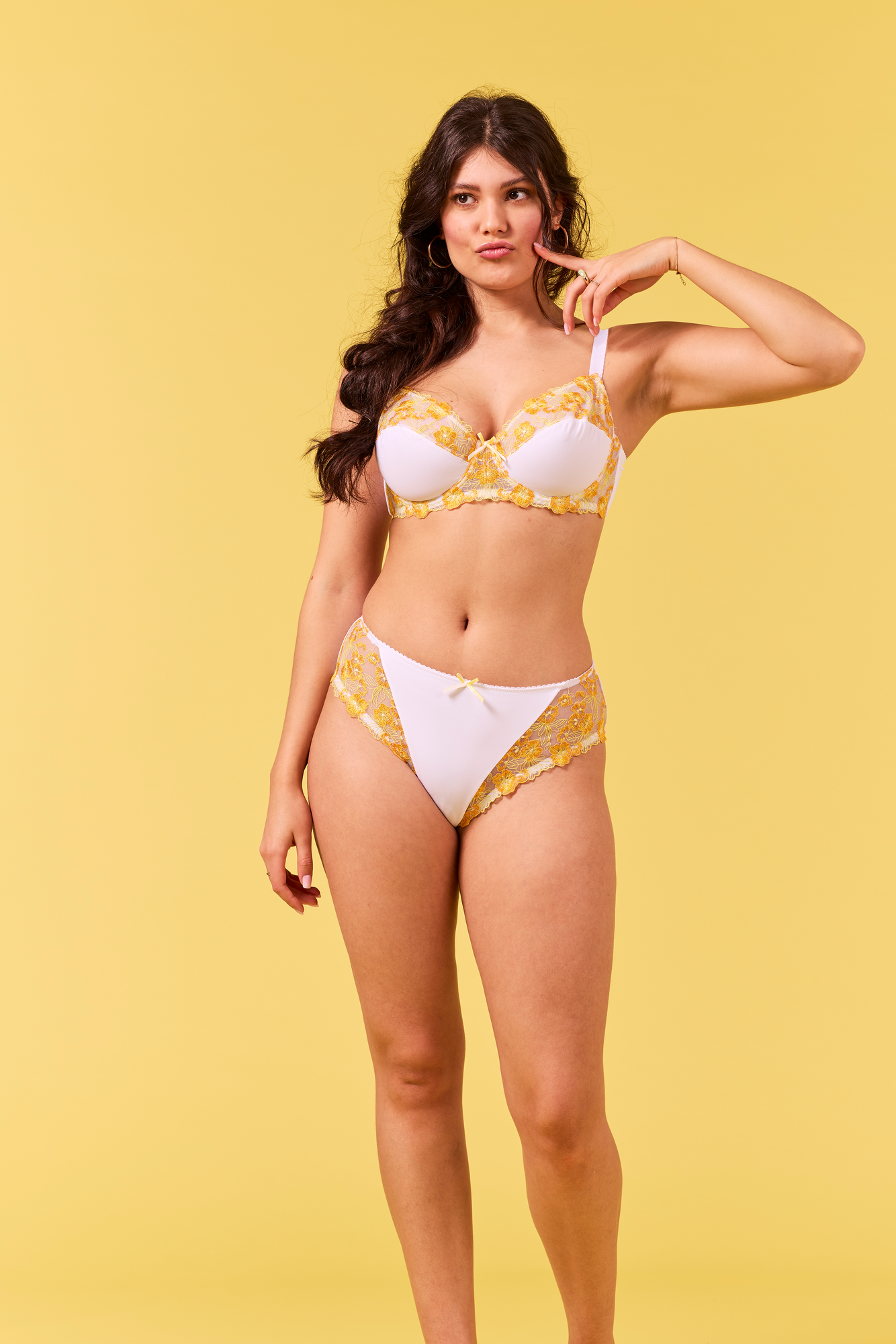 SOUTIEN-GORGE BRODERIE AVEC ARMATURES