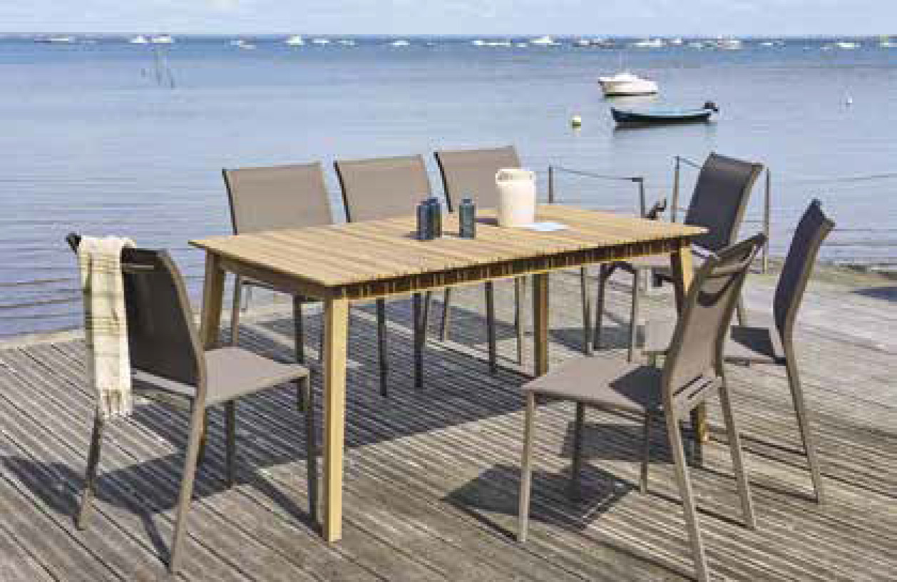 Chaise empilable