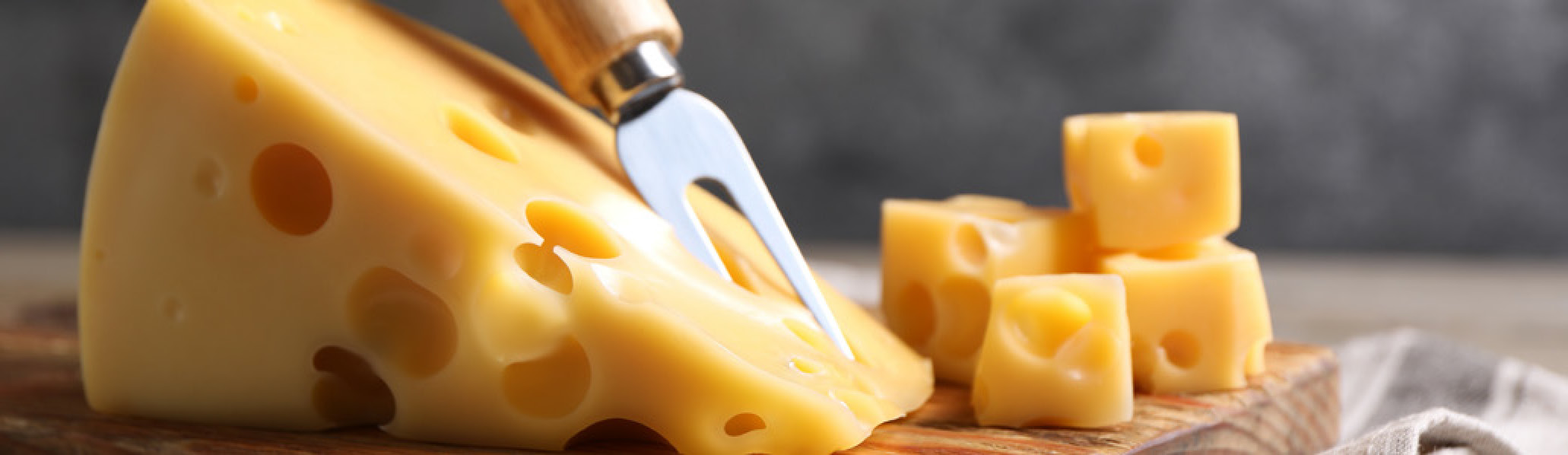 EMMENTAL FRANÇAIS 34% DE MAT. GR.(1)