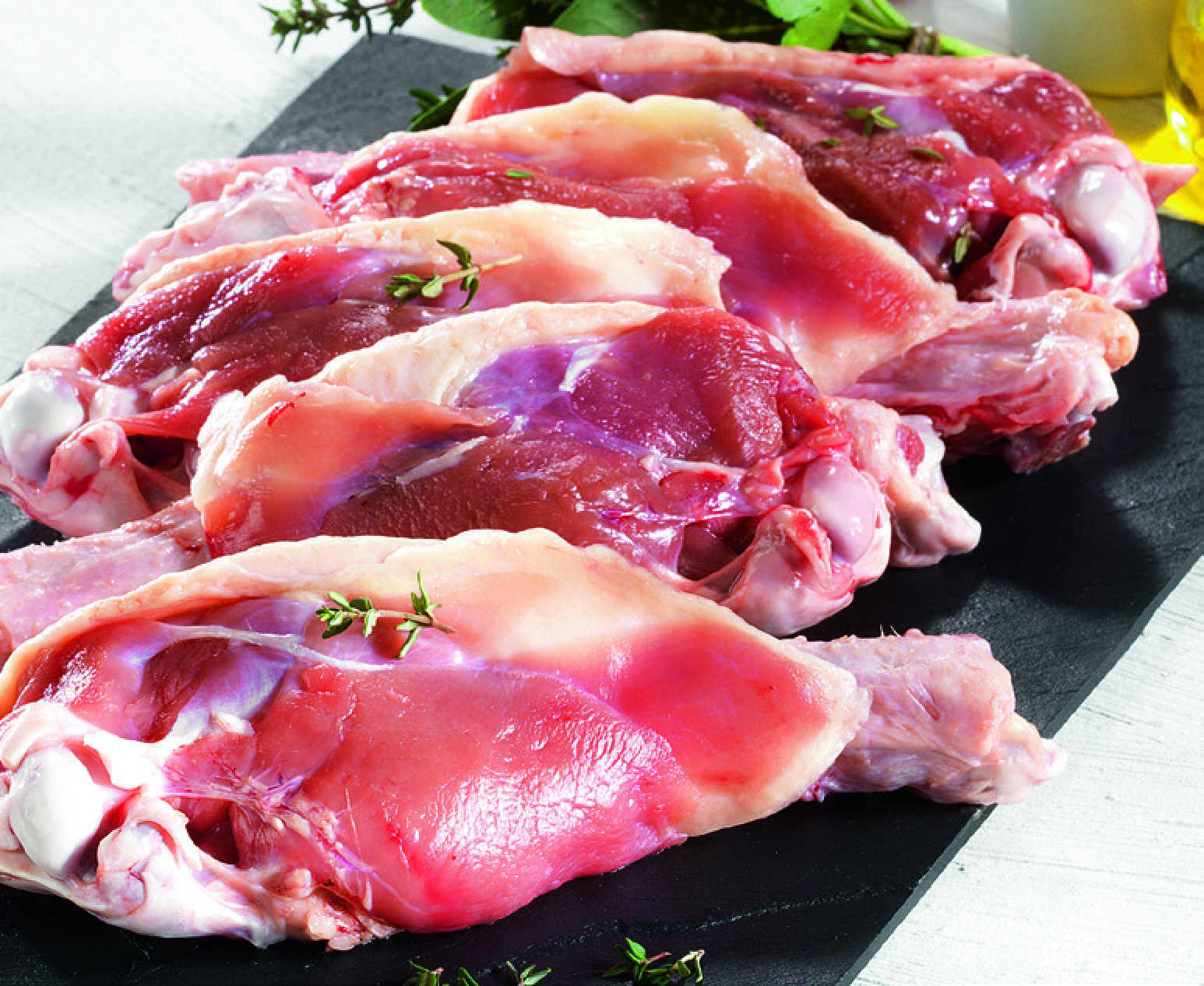 MANCHONS DE CANARD À CONFIRE