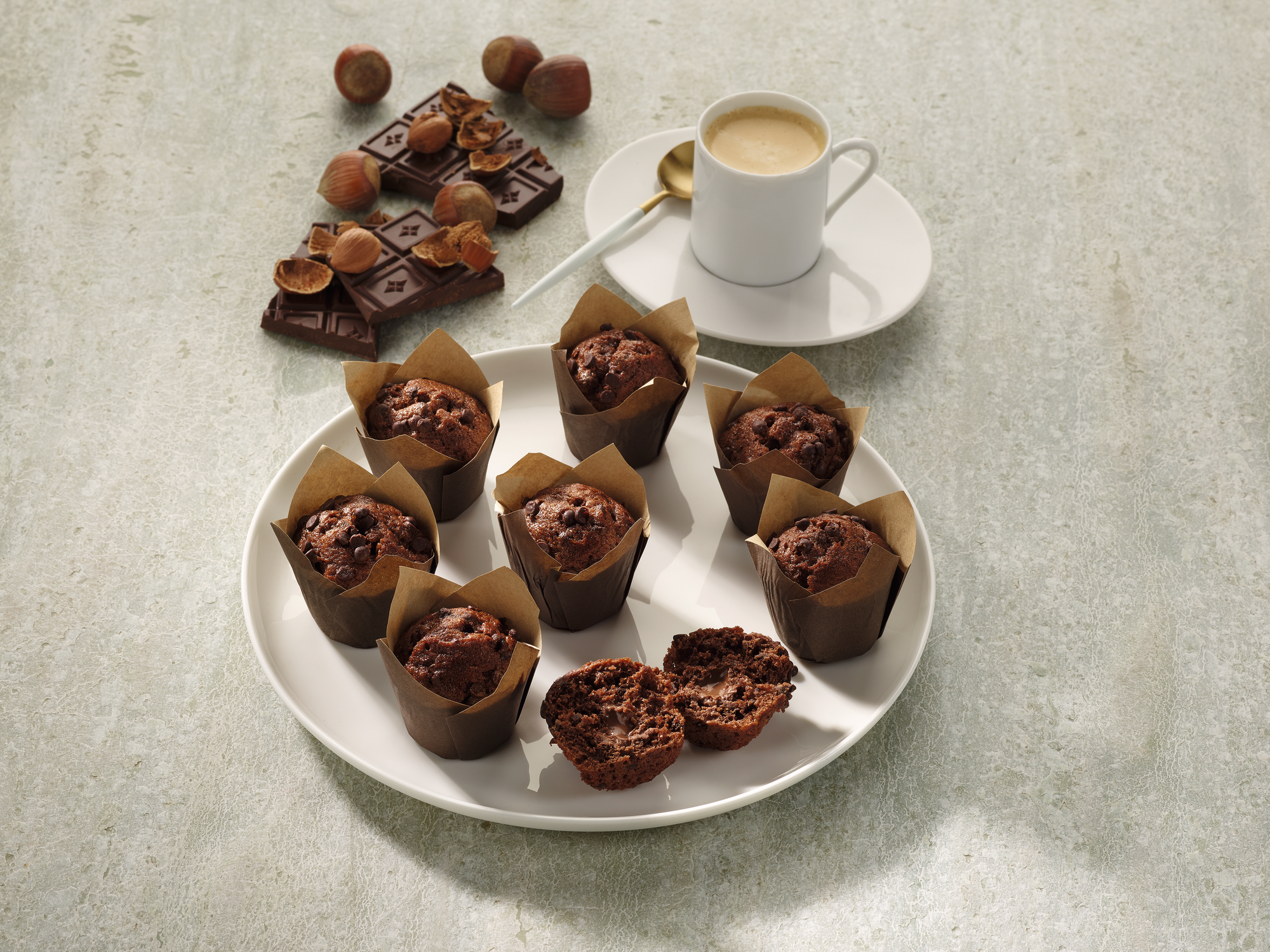 8 mini muffins coeur fondant au chocolat et noisettes + 4 offerts